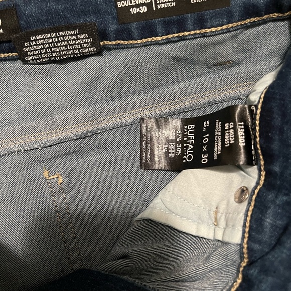 NWT Women’s Buffalo David Bitton Blue Jeans - Picture 4 of 4